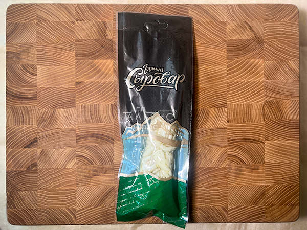 Сыр 100 гр ГОРНЫЙ СЫРОВАР (Косичка с укропом и чесноком) в Истре